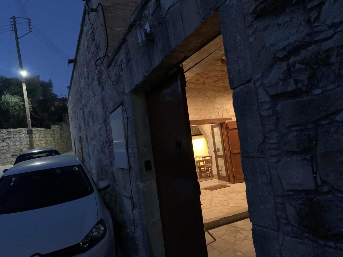Thalassovouni Traditional House In The Center Of The Village Exterior foto